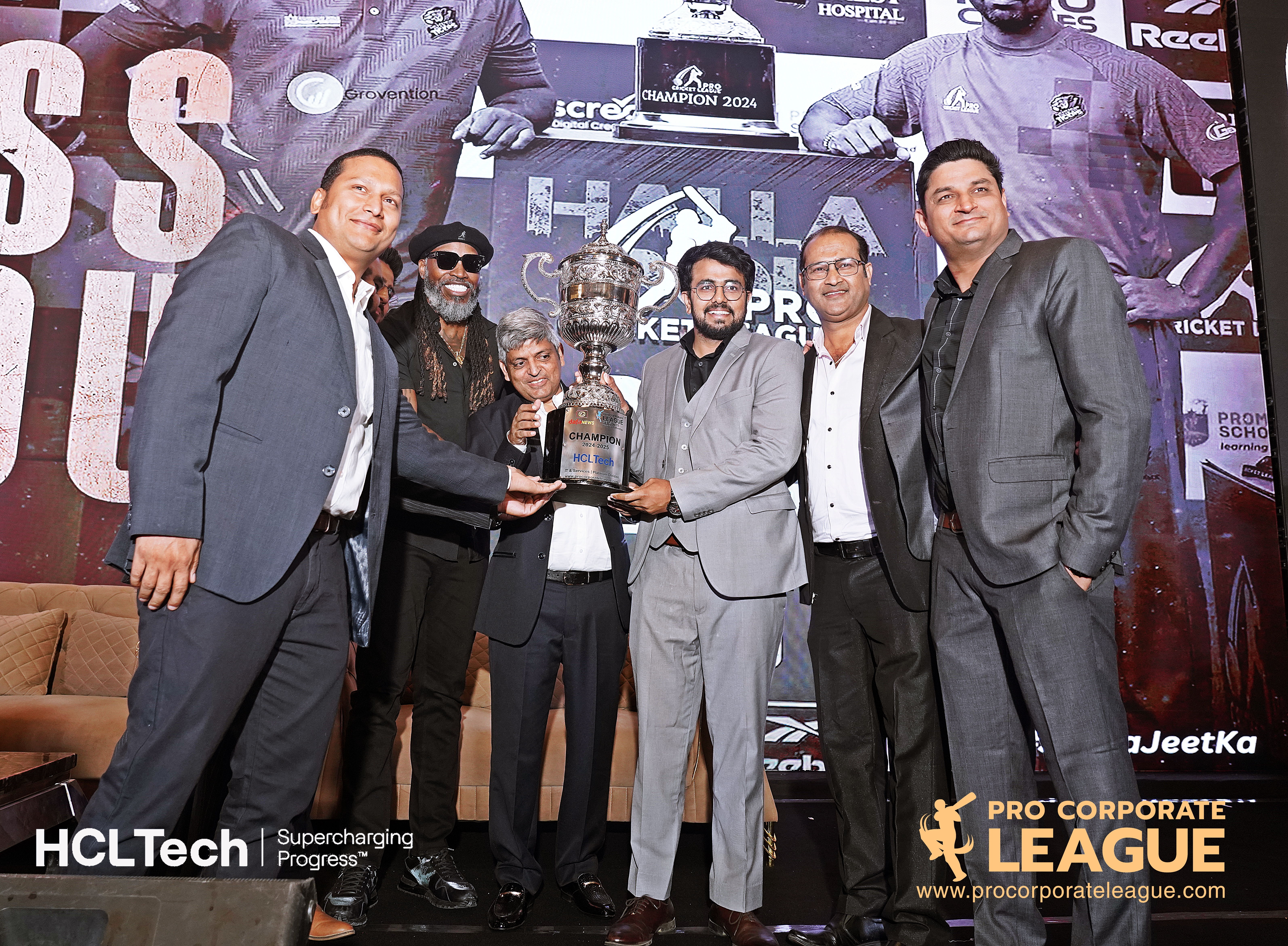 01- HCL Tech (IT platinum Category Winner).jpg